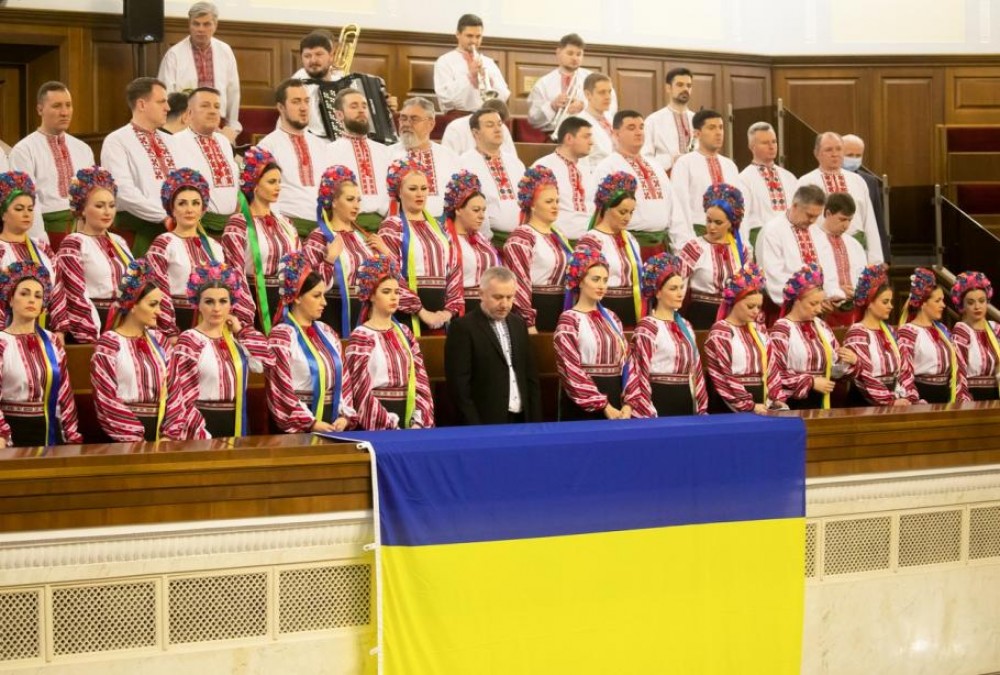 Ucrainenii nu se tem de o invazie a Rusiei. Au înălțat drapele și au cântat imnul, de Ziua Unității